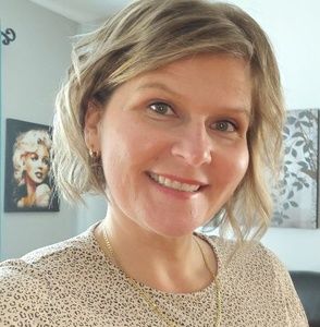 Meet your Posher, Caroline